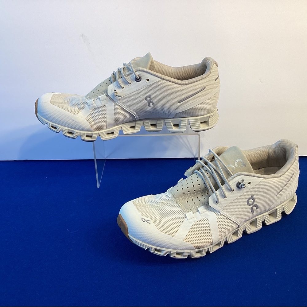 Women’s On Cloud Sneakers in Beige and Cream